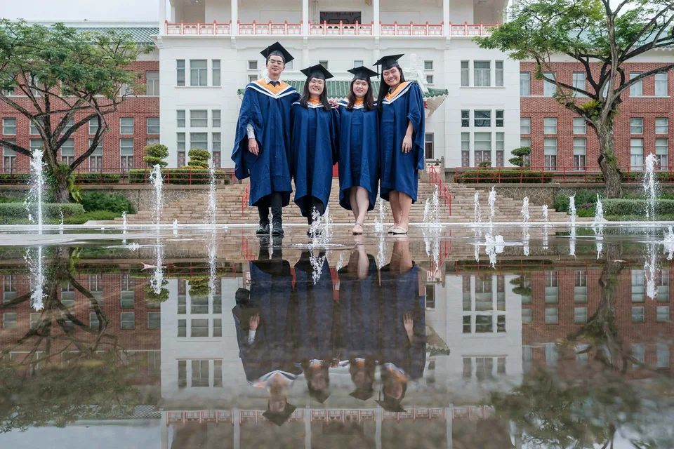 Steph & friends Graduation