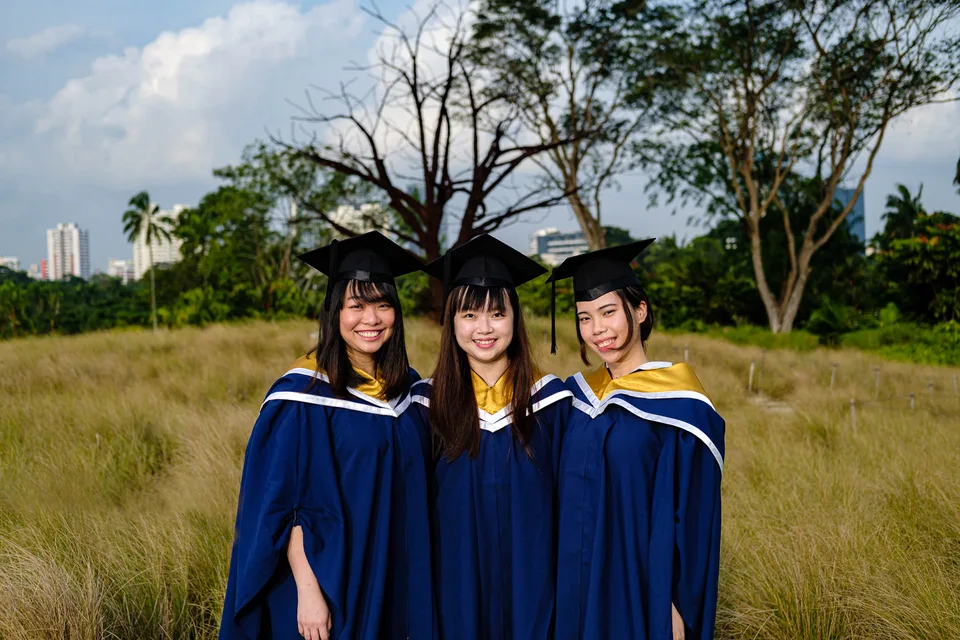 Hui Jun & friends — photograph 2